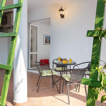 Apartments Oliva Πόρετς Εξωτερικό φωτογραφία