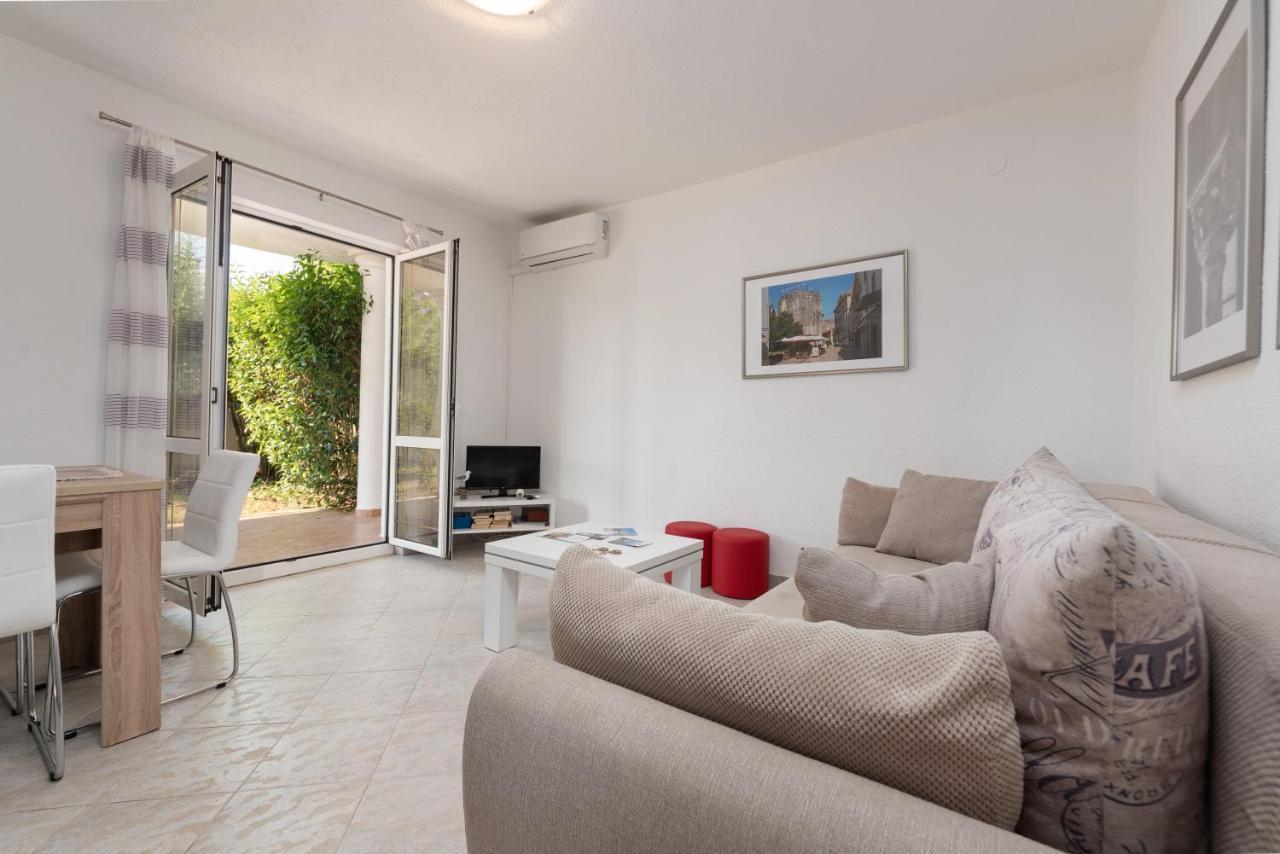 Apartments Oliva Πόρετς Εξωτερικό φωτογραφία