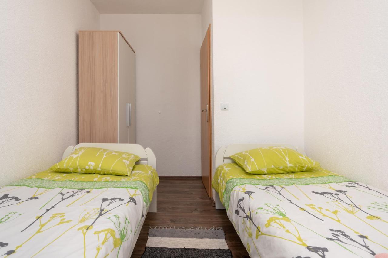 Apartments Oliva Πόρετς Εξωτερικό φωτογραφία