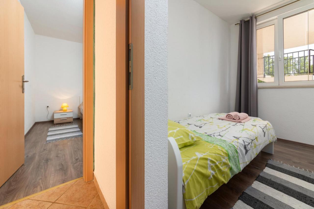 Apartments Oliva Πόρετς Εξωτερικό φωτογραφία