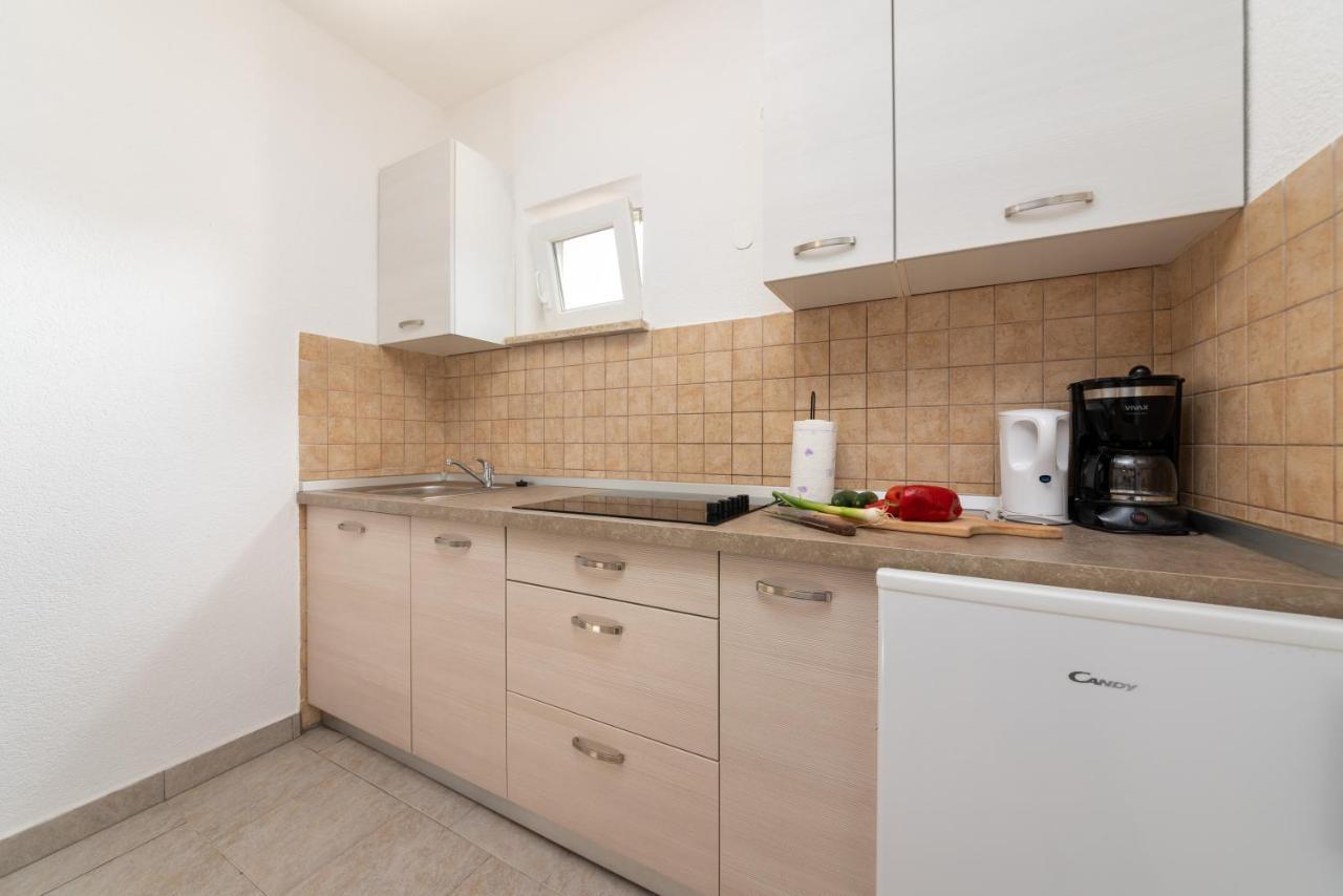 Apartments Oliva Πόρετς Εξωτερικό φωτογραφία