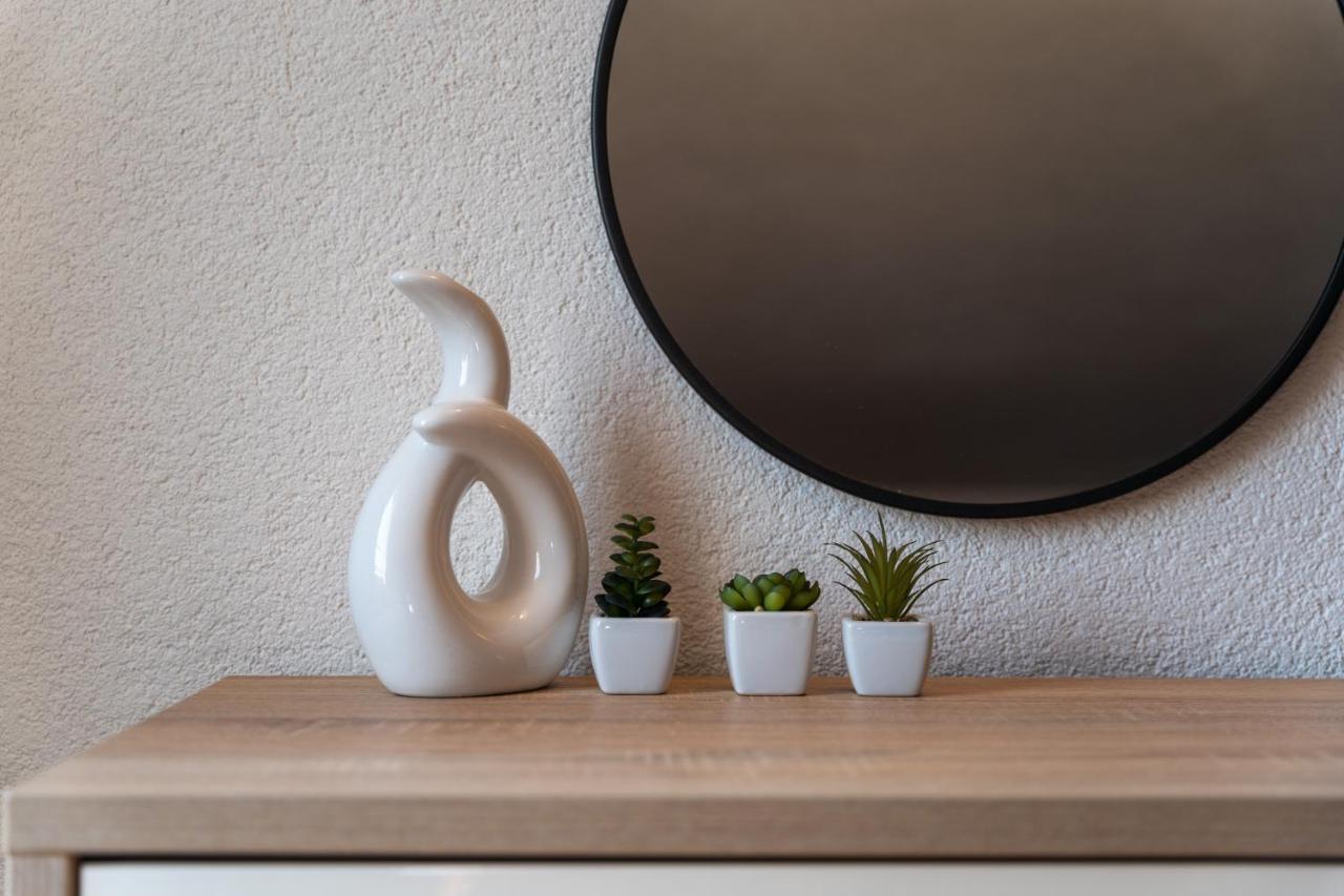 Apartments Oliva Πόρετς Εξωτερικό φωτογραφία