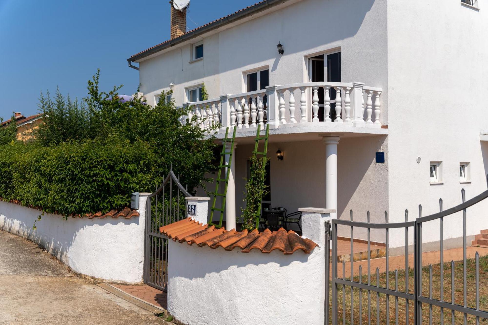 Apartments Oliva Πόρετς Εξωτερικό φωτογραφία