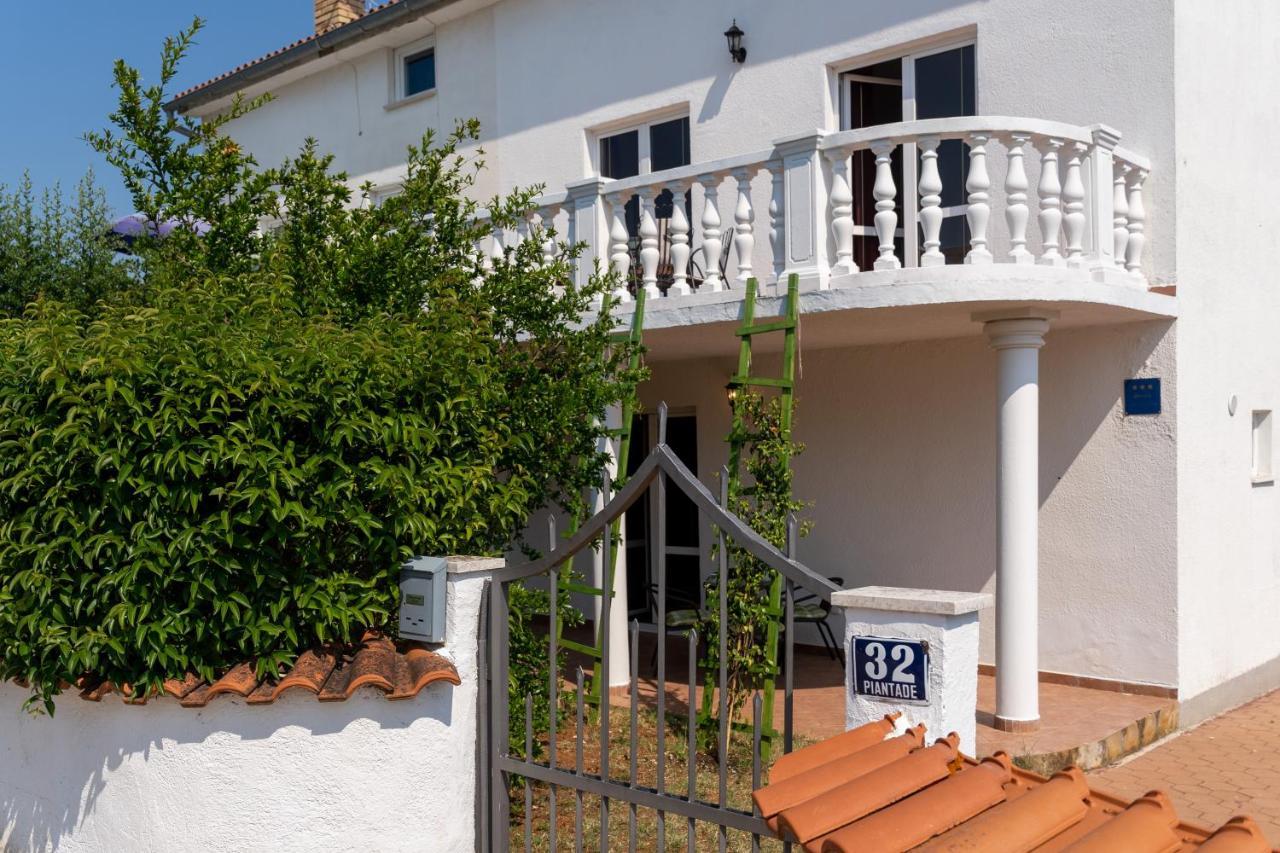 Apartments Oliva Πόρετς Εξωτερικό φωτογραφία