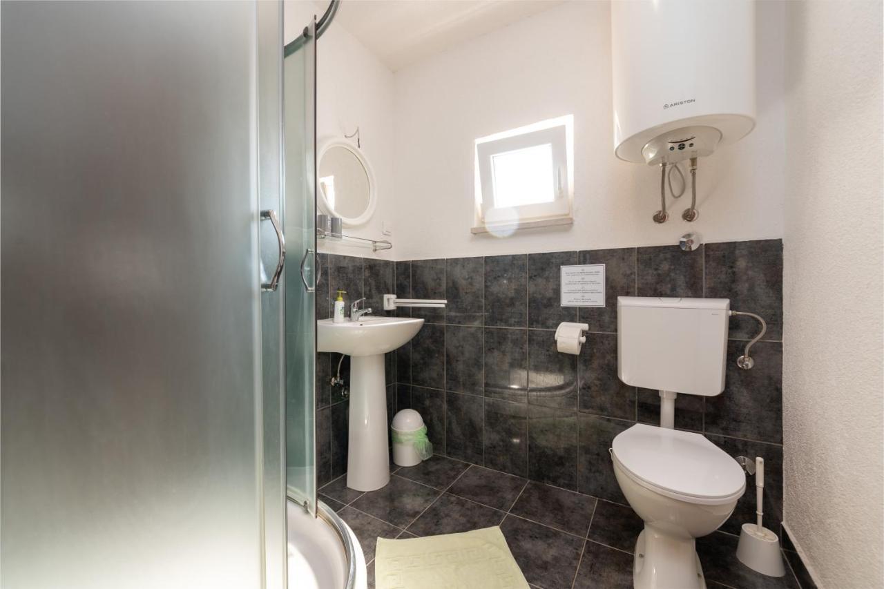 Apartments Oliva Πόρετς Εξωτερικό φωτογραφία