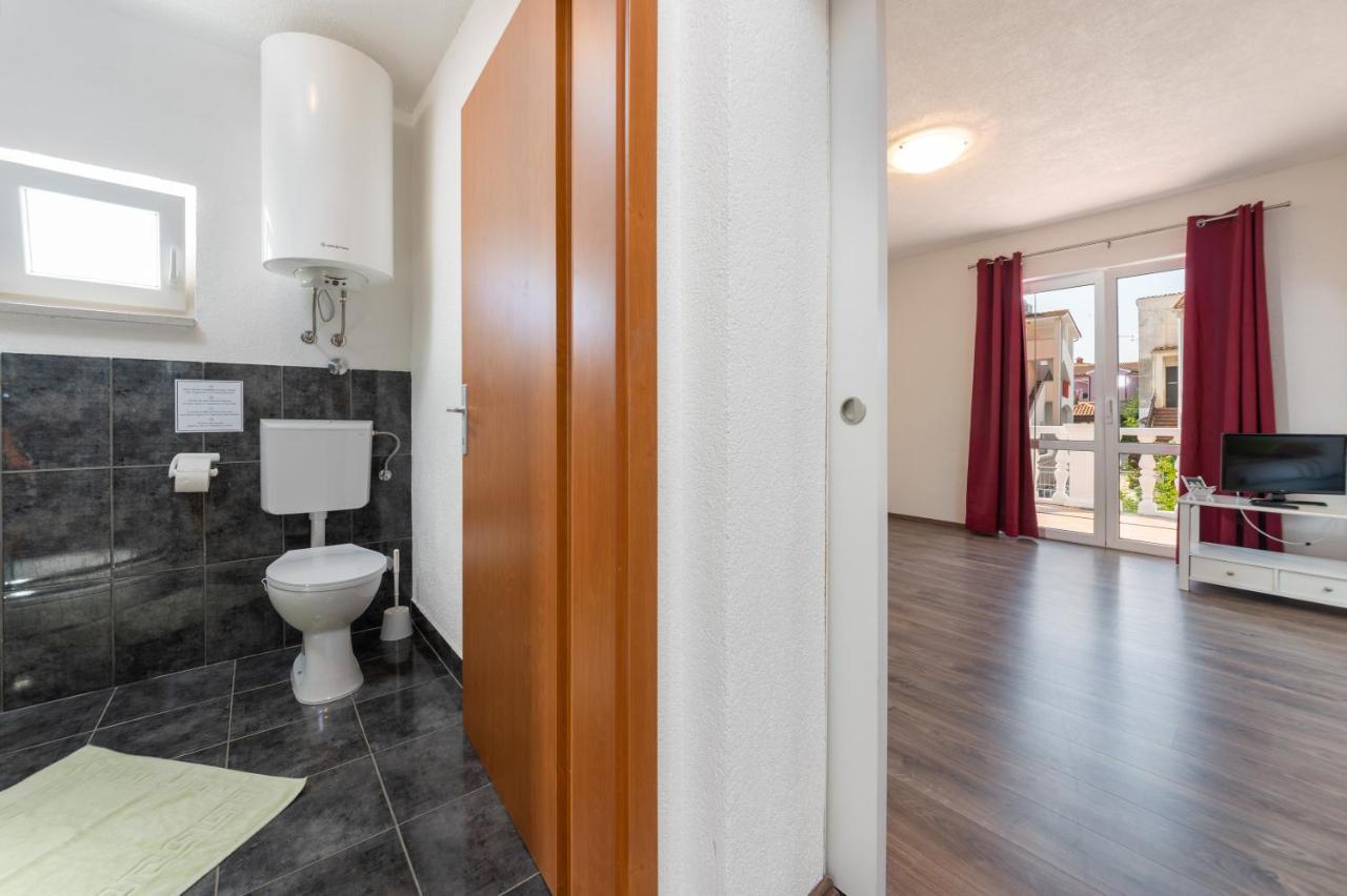 Apartments Oliva Πόρετς Εξωτερικό φωτογραφία